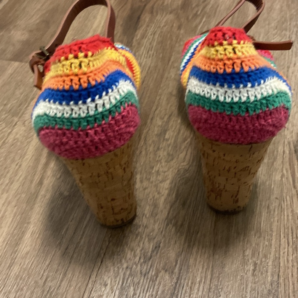 Funky Boho Crochet Wedges - Picture 4 of 6